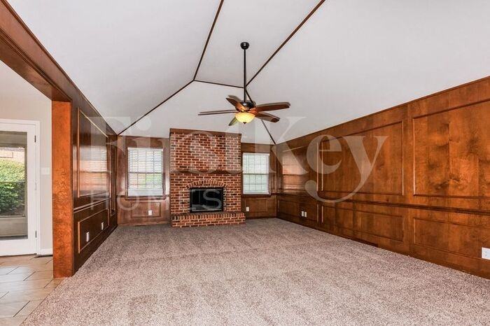 9777 Gerald Dr - Photo 3 of 15