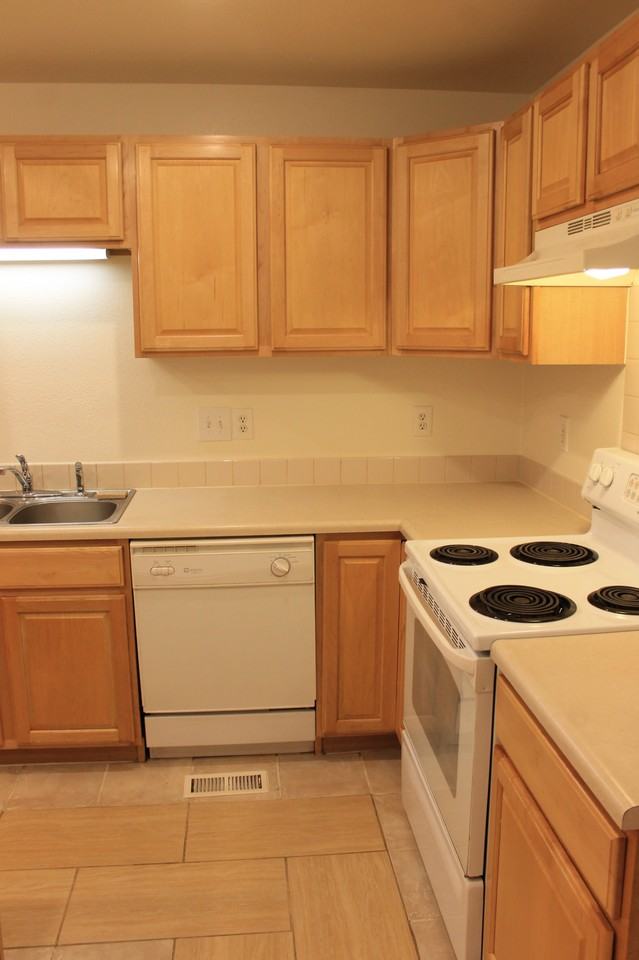 7330 Kearney St #5 - Photo 3 of 16