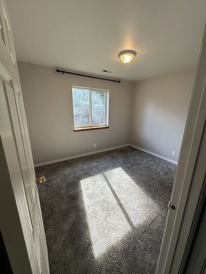 1850 W Canfield Ave #NA - Photo 7 of 10
