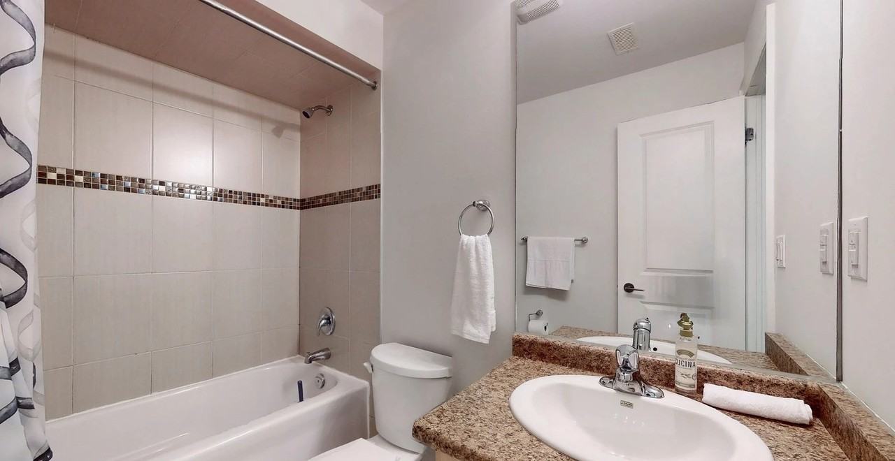 Lower Unit - Photo 3 of 10
