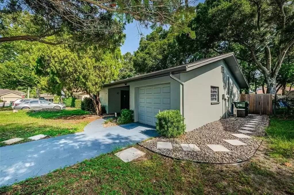 1314 5th Ter Nw #NA - Photo 2 of 22