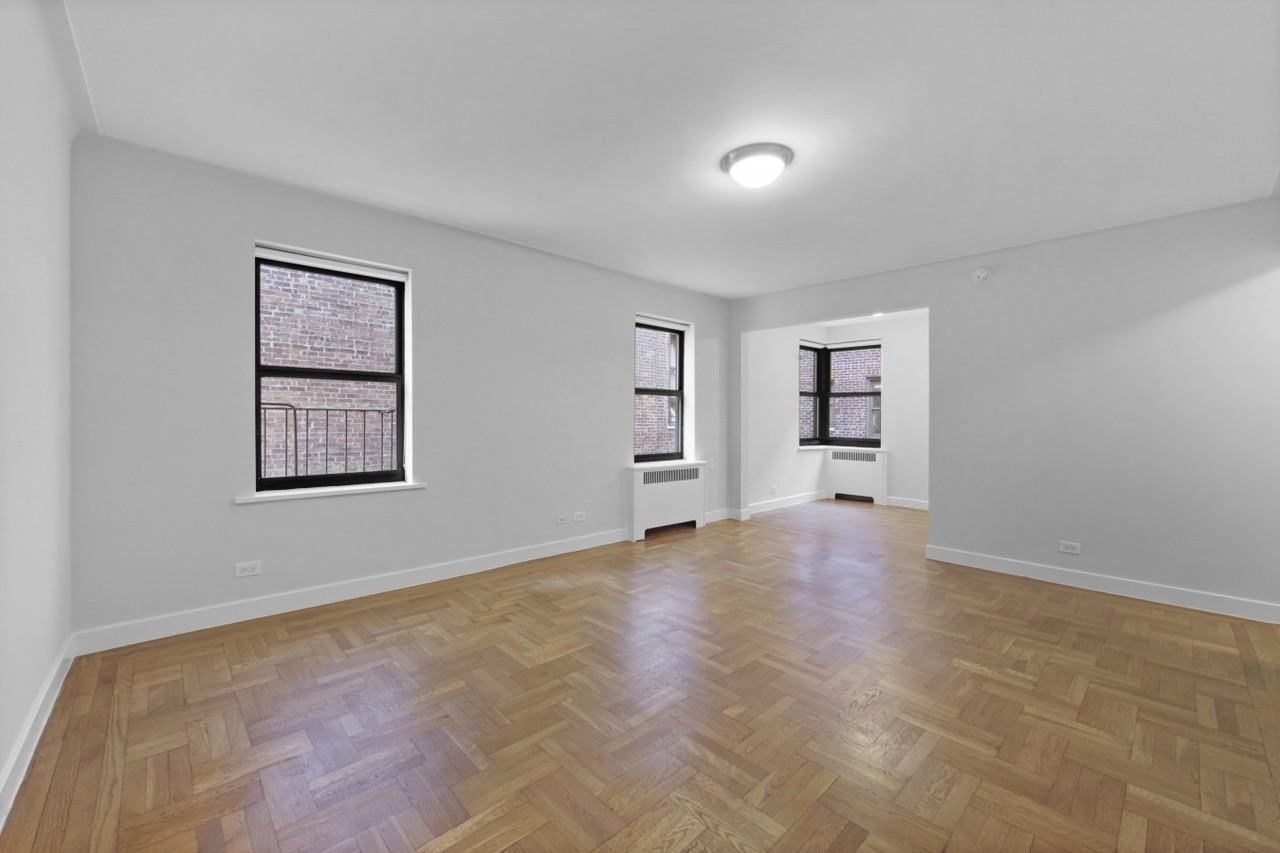 Gramercy Park S 5D, New York, NY 10003 Studio Apartment for Rent