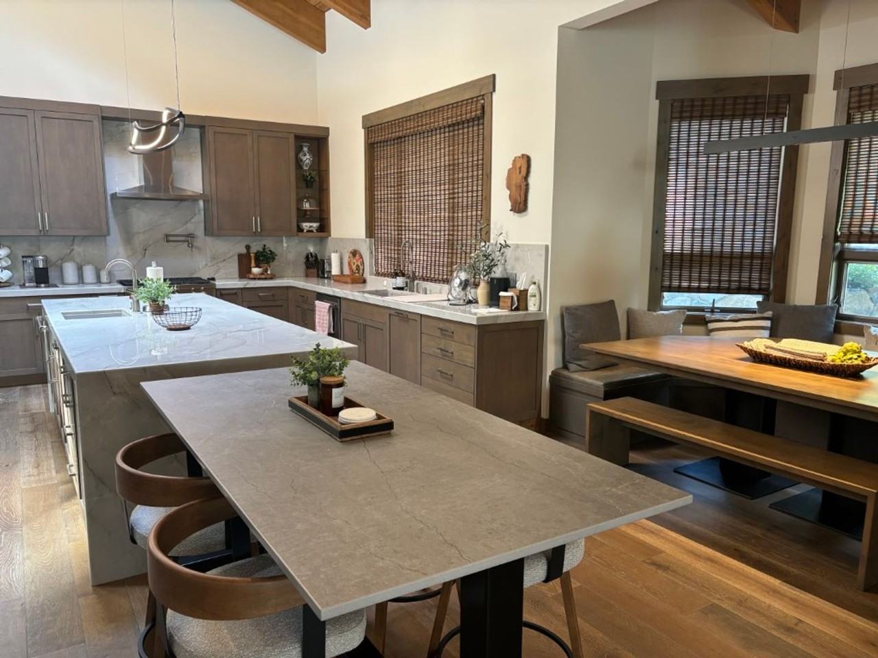 245 Estates Dr - Photo 2 of 50