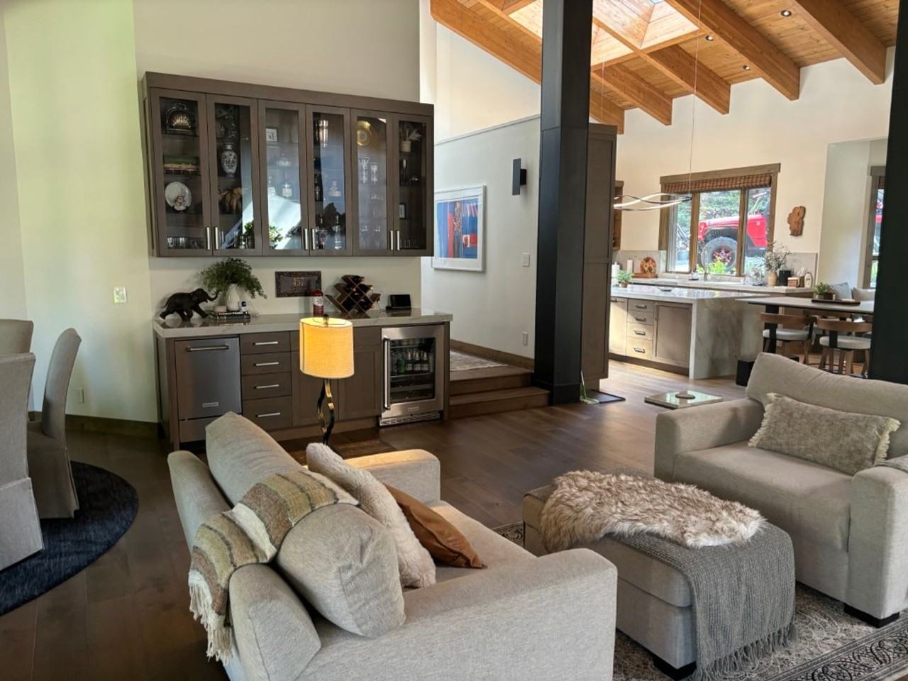 245 Estates Dr - Photo 6 of 50