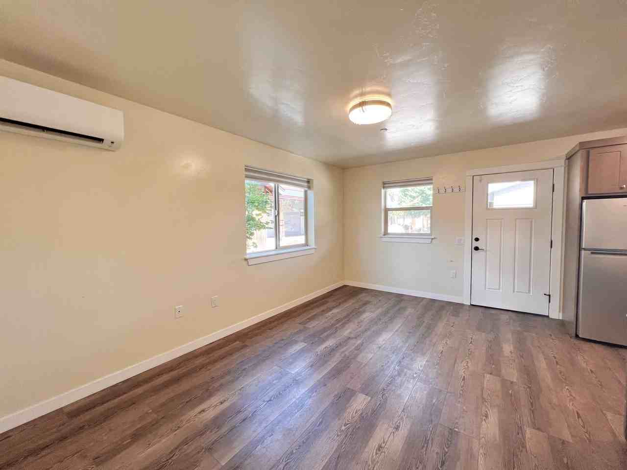 1/1 Apartment in the heart of Sisters, OR! - Photo 3 of 12