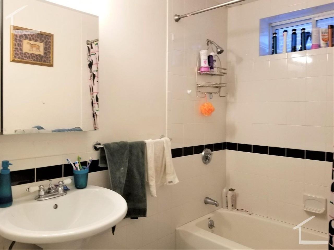 25 Saint Lukes Rd - Photo 6 of 7