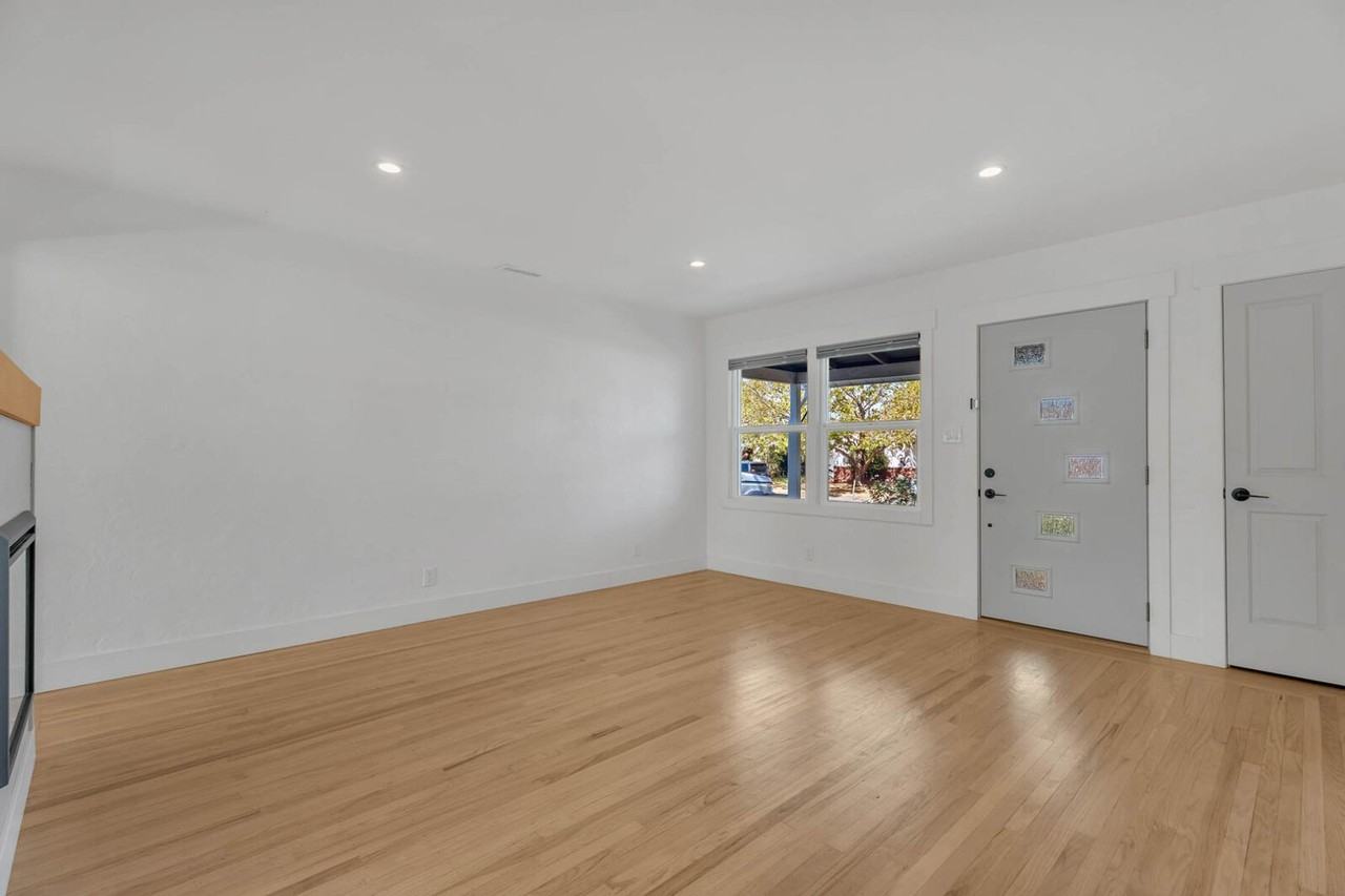 6700 San Joaquin St - Photo 2 of 25