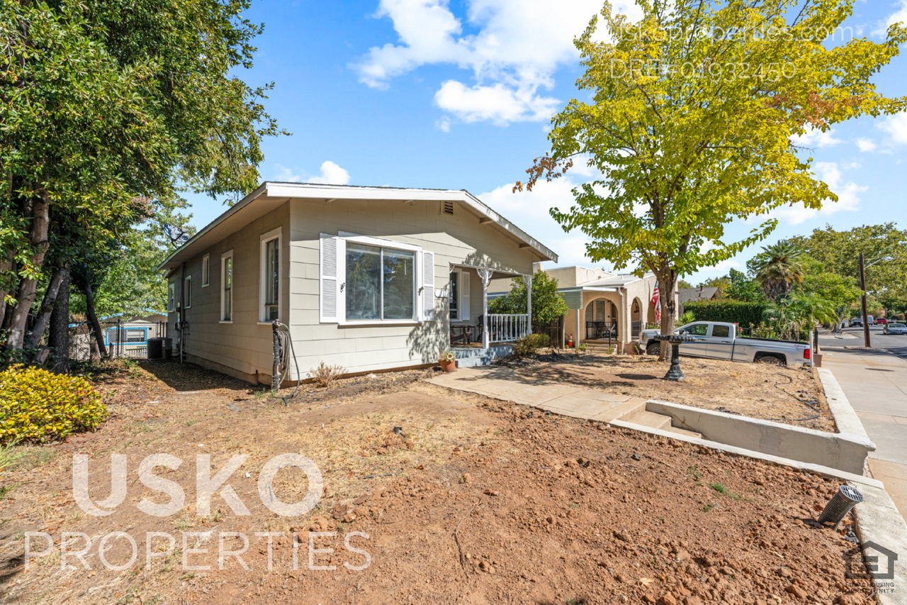 808 Main St - Photo 3 of 25