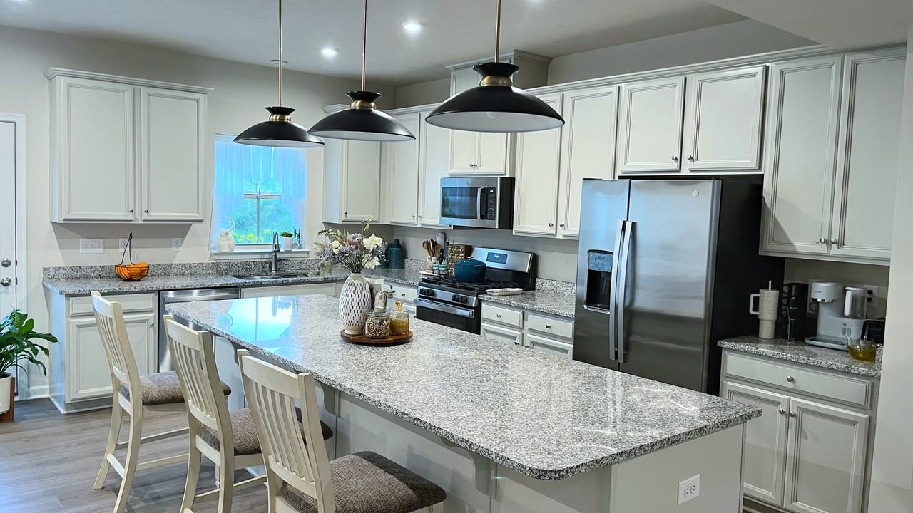 3005 Lampl Ln #3005 - Photo 2 of 25