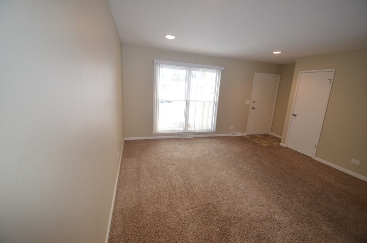 7506 Adams St - Photo 3 of 15