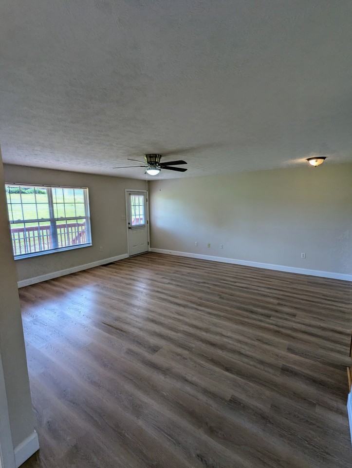 337 Porterfield Gap Rd #7 - Photo 2 of 11