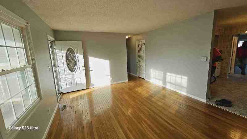 326 N Norton St - Photo 2 of 12