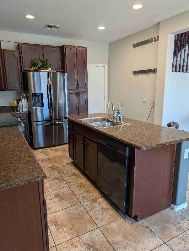 10009 W Albeniz Pl - Photo 2 of 19