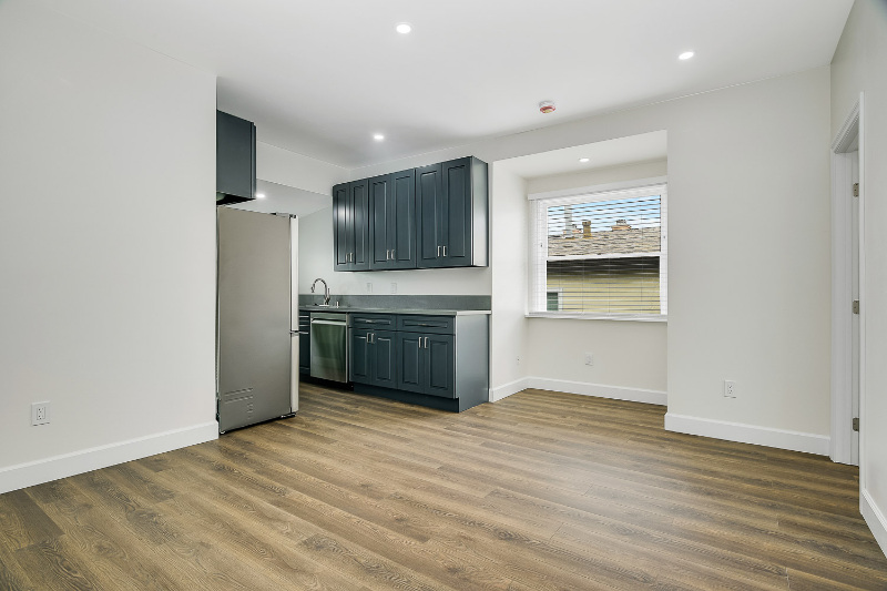 3718 1st Ave #3718 - Photo 4 of 8