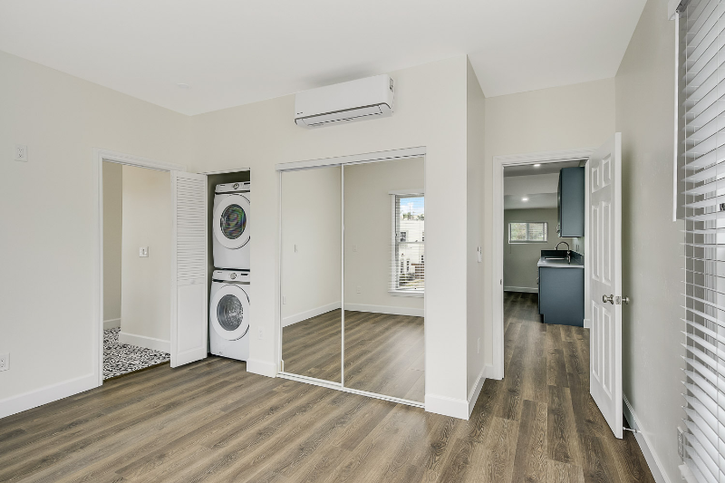 3718 1st Ave #3718 - Photo 7 of 8