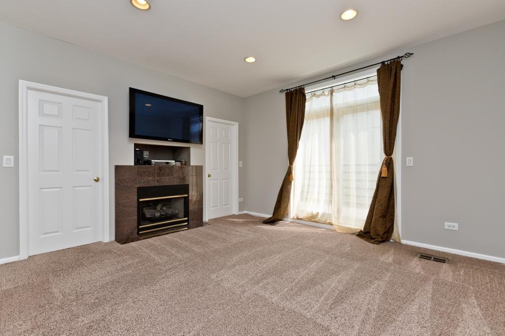 854 West Erie Street - Photo 7 of 10