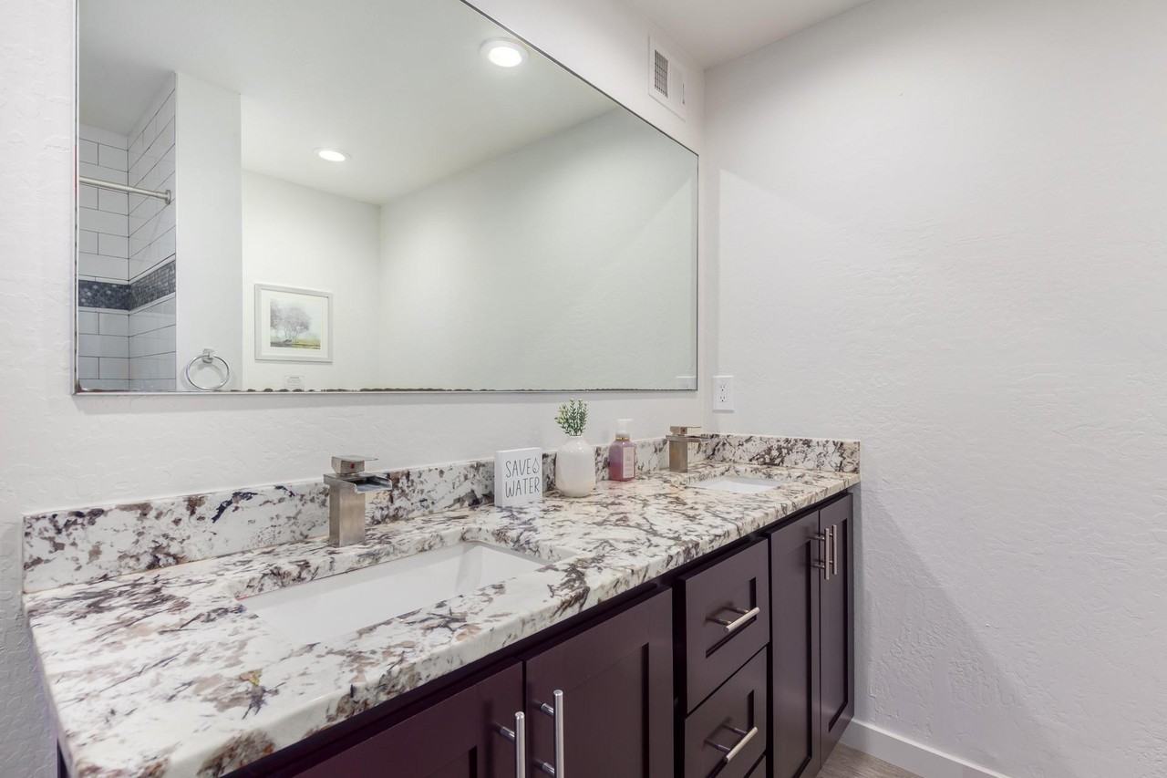 W Larkspur Dr - Photo 5 of 12