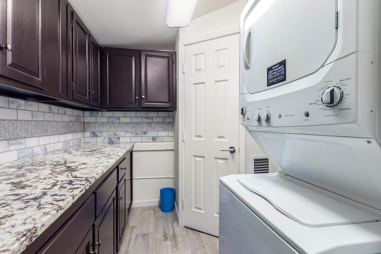 W Larkspur Dr - Photo 7 of 12