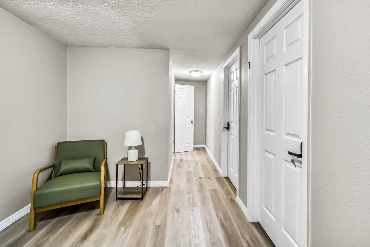 Ramona Boulevard - Photo 4 of 18