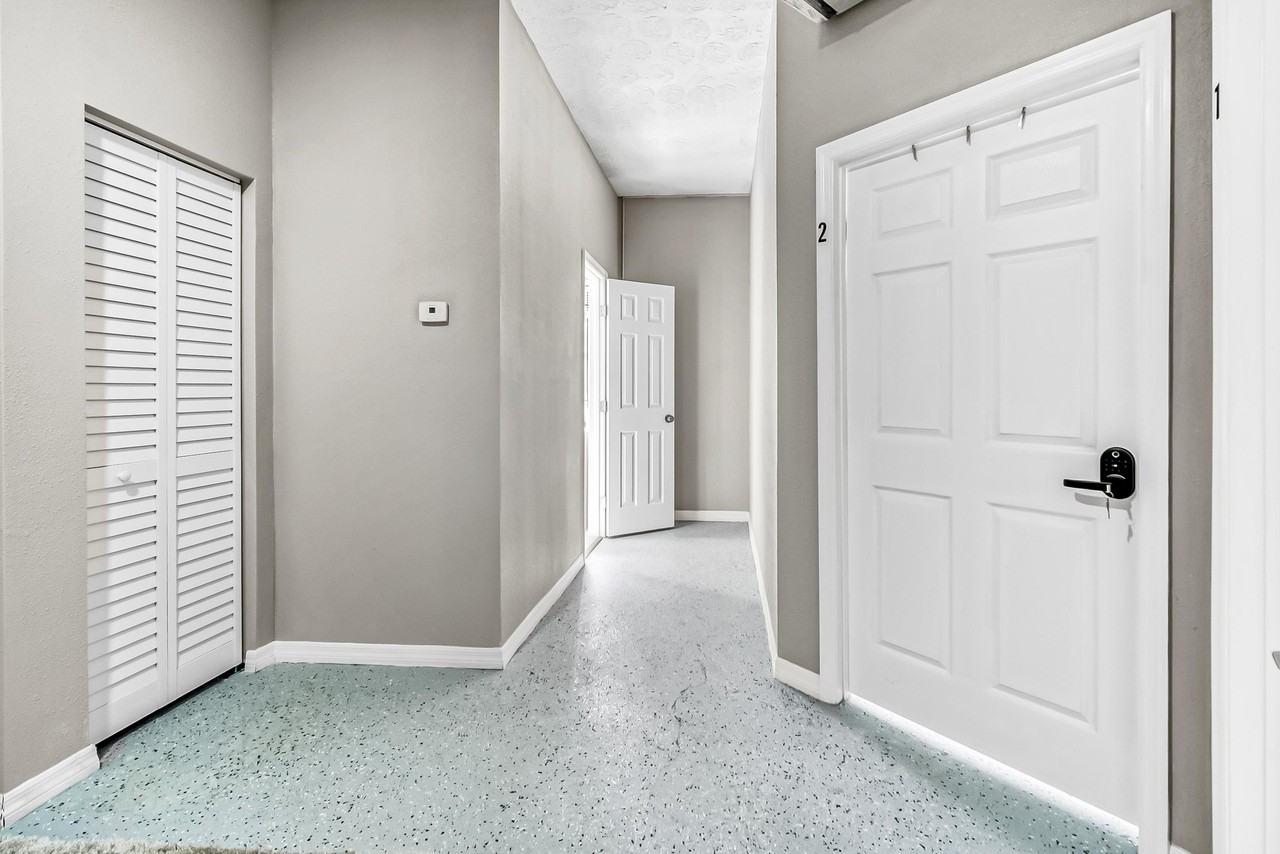 Ramona Boulevard - Photo 6 of 18