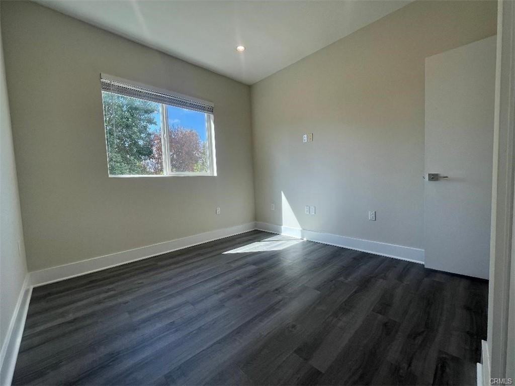 6445 Woodley Ave #204 - Photo 3 of 8