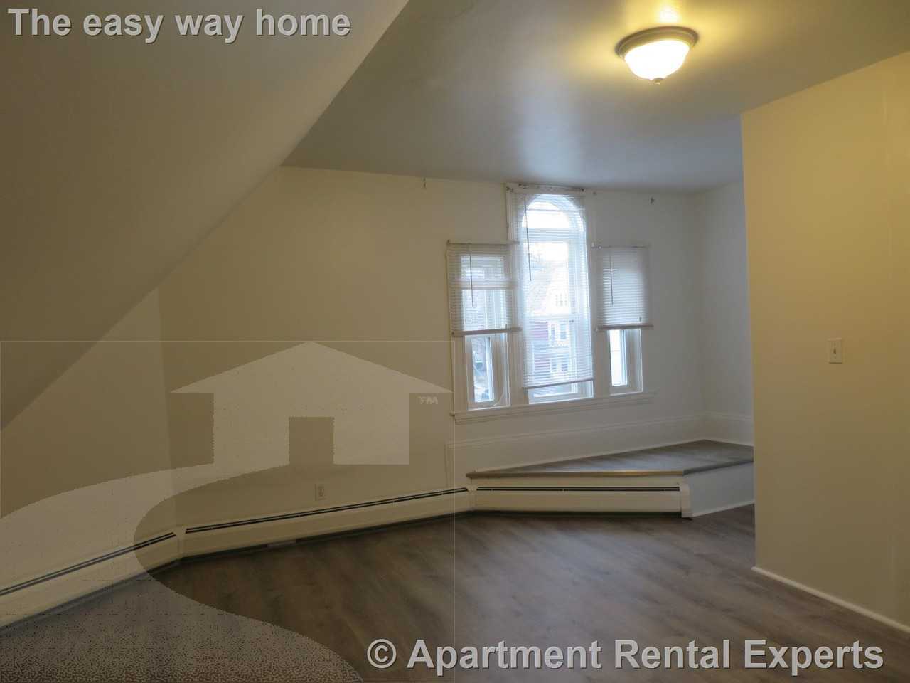 205 Highland Ave #5 - Photo 2 of 12