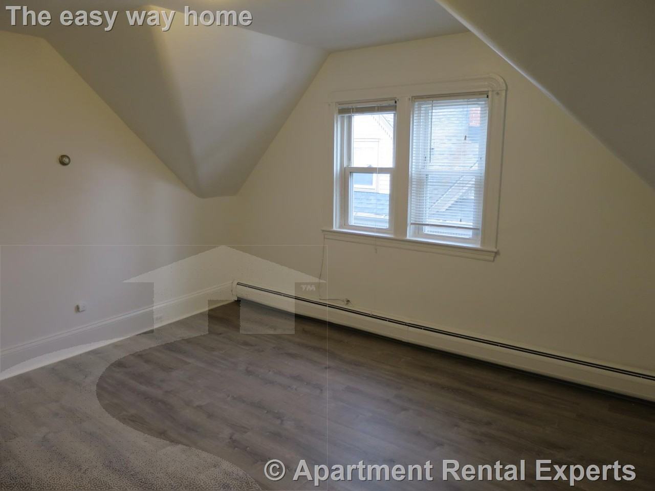 205 Highland Ave #5 - Photo 5 of 12