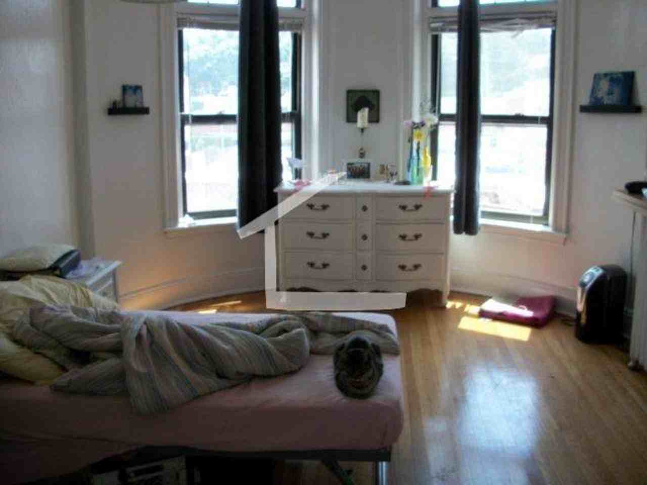 1914 Beacon St - Photo 2 of 6