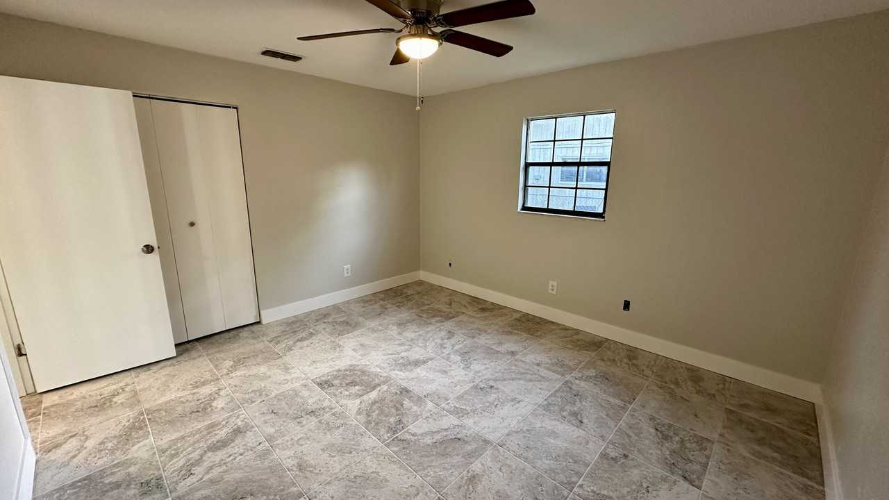 907 Royal Oak Ct - Photo 6 of 18
