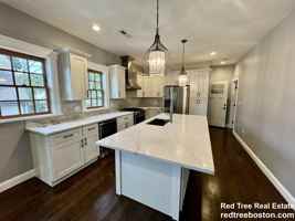 featured image of 52 Spencer St #2