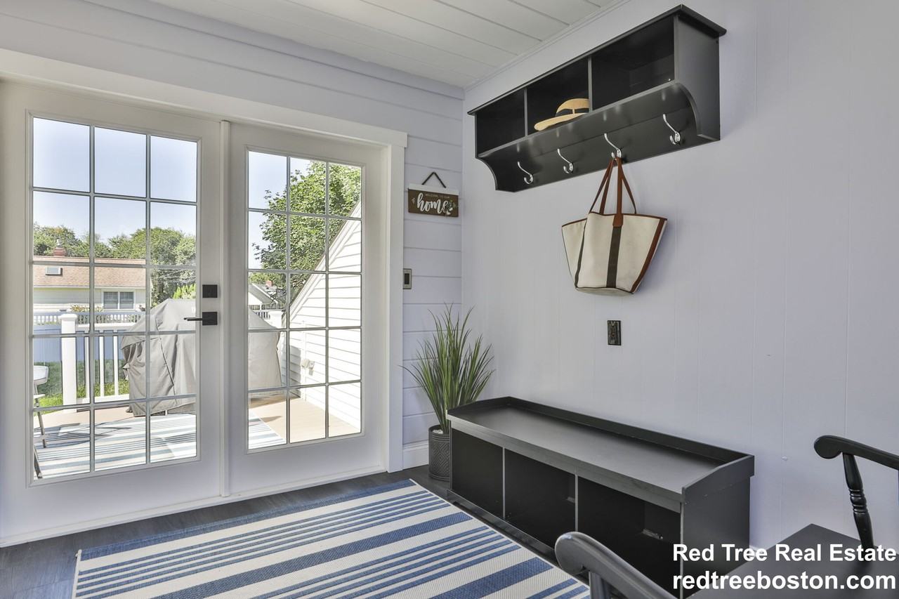 45 Jennifer St #45 - Photo 2 of 37