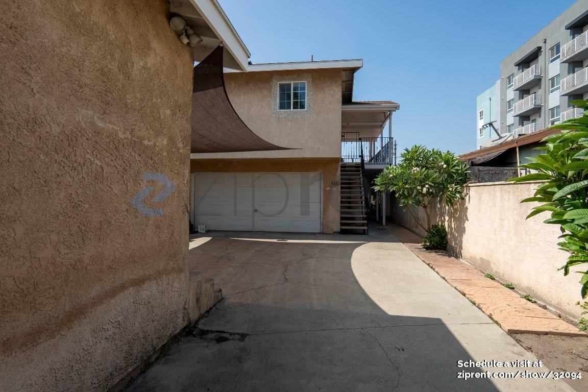 7231 Maie Ave - Photo 2 of 30