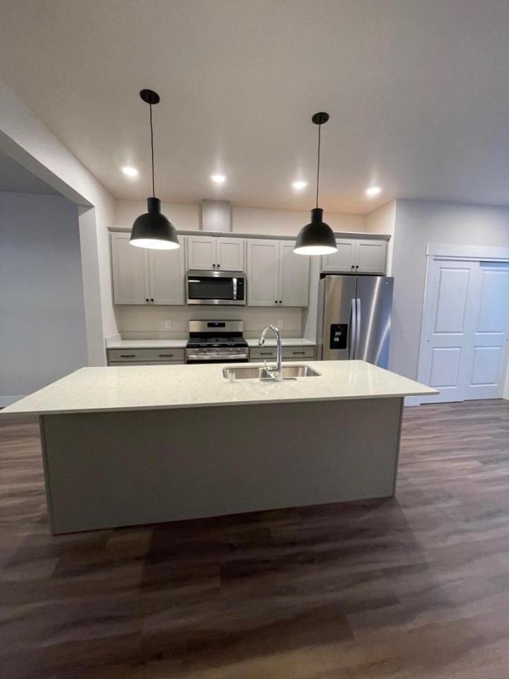 1675 St George Blvd - Photo 6 of 11