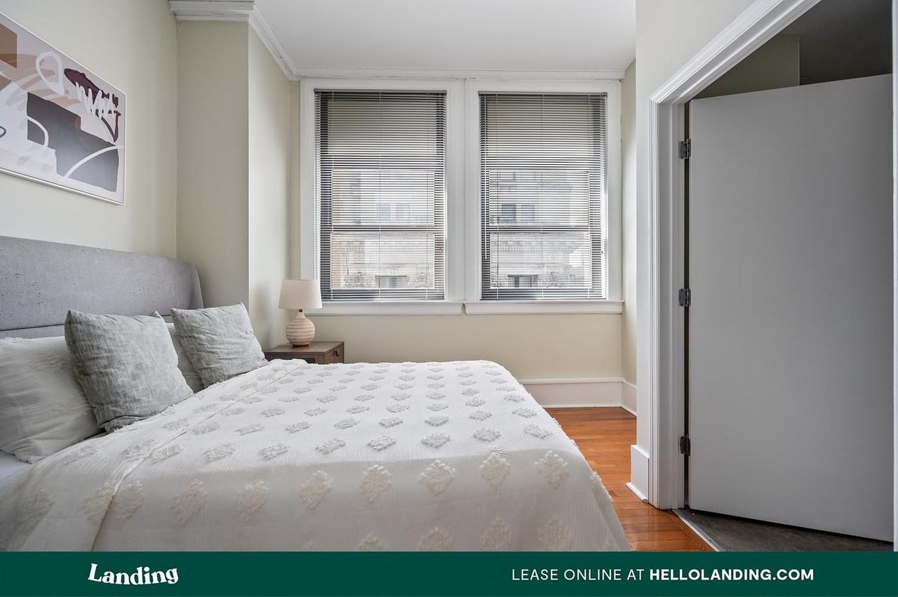 211 Union St - Photo 4 of 50