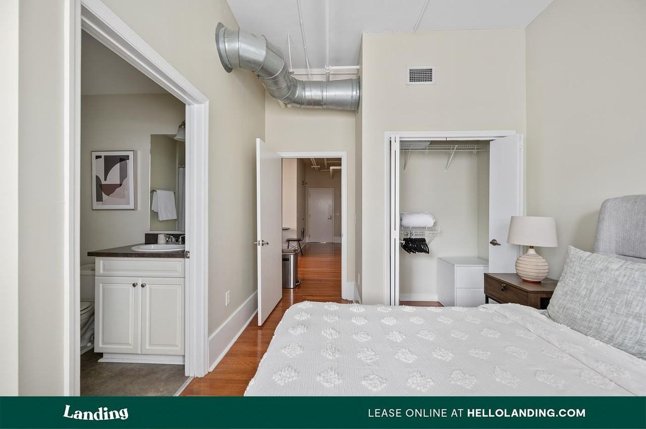 211 Union St - Photo 7 of 50