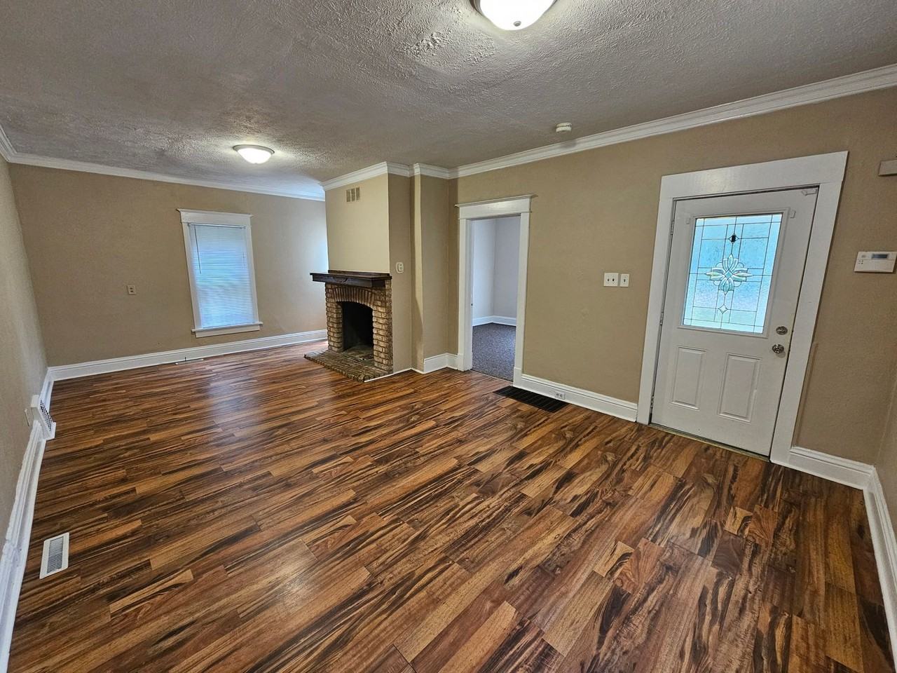 519 Howard St - Photo 7 of 27