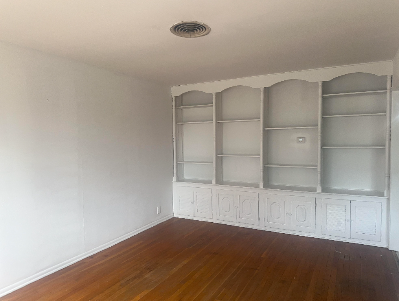 4435 Tropical Dr - Photo 2 of 8