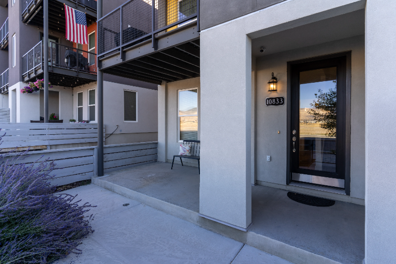 10833 S Lake Run Rd - Photo 2 of 32