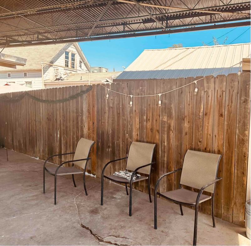 357 E Putnam Ave #B - Photo 4 of 28