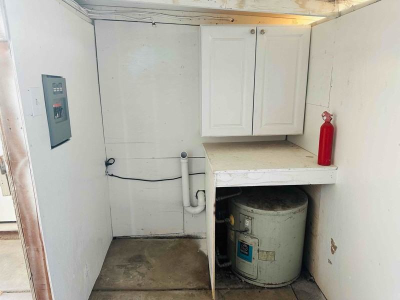 357 E Putnam Ave #B - Photo 5 of 28