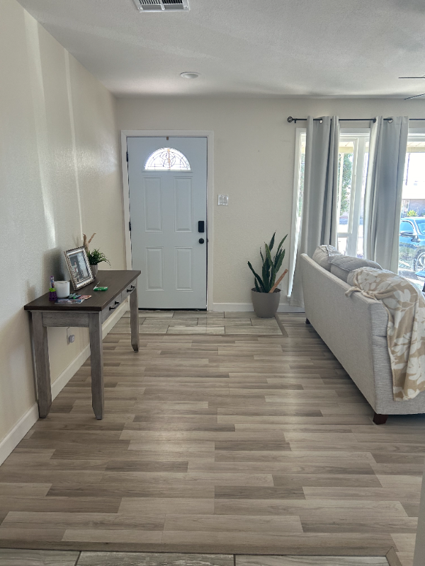 7913 Candlewood Ave - Photo 3 of 7