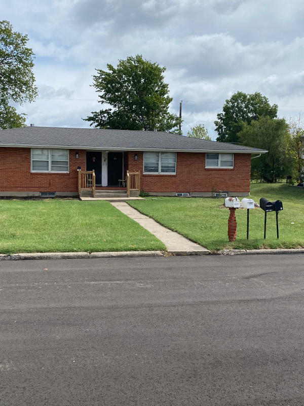 1502 Parkade Blvd #102 - Photo 3 of 11