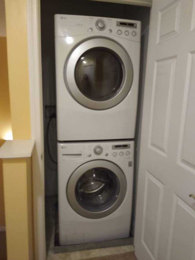 63 Pearl St #8 - Photo 3 of 19