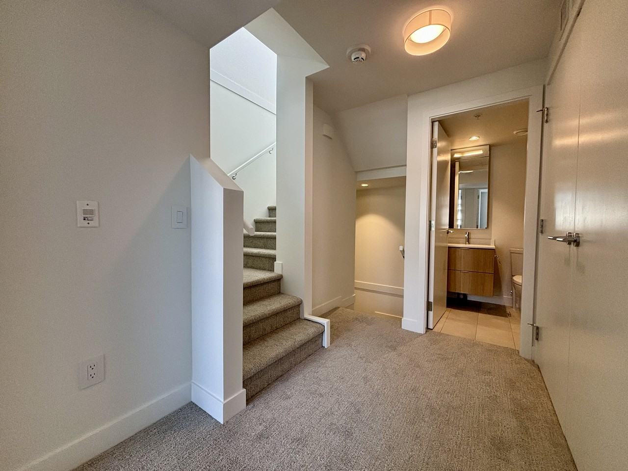 6085 Irmin Street - Photo 4 of 20