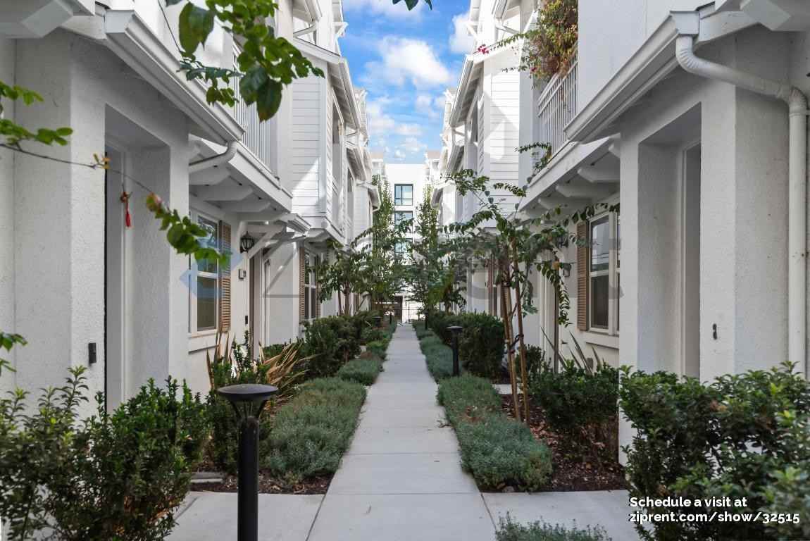 287 Wild Rose Way - Photo 2 of 24