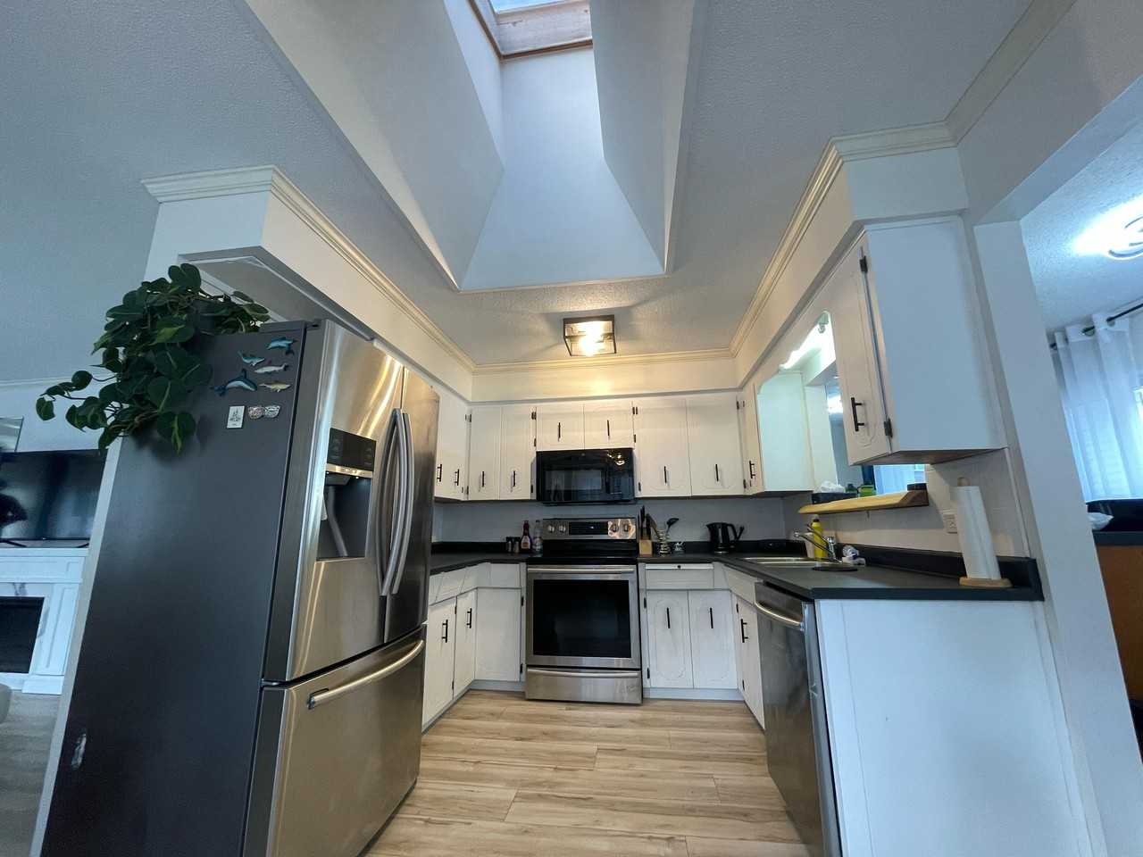 251 1 Avenue - Photo 2 of 19