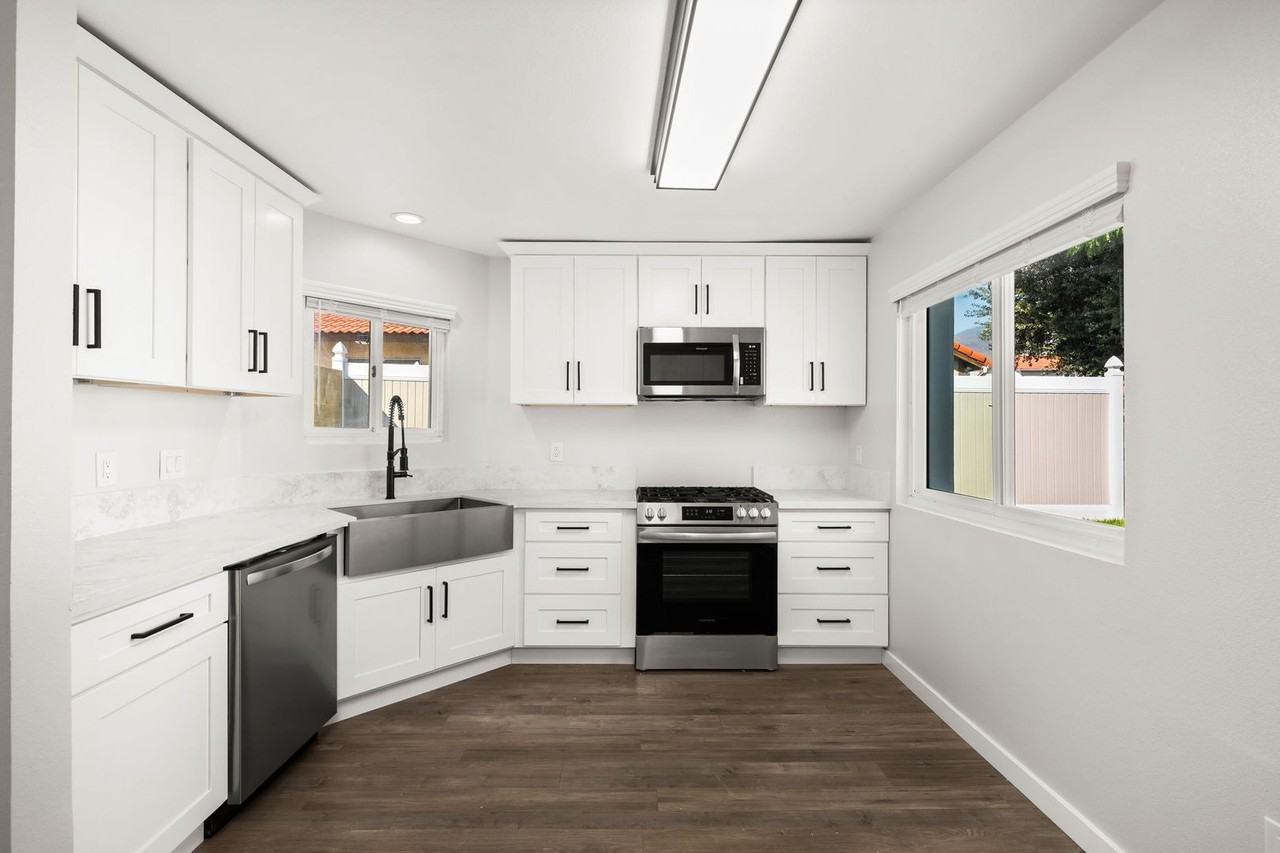 7254 Stoney Creek Dr - Photo 6 of 41