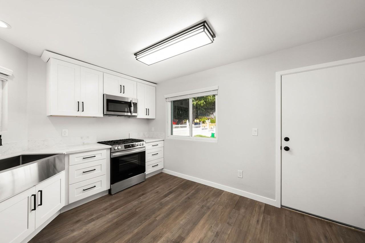 7254 Stoney Creek Dr - Photo 7 of 41