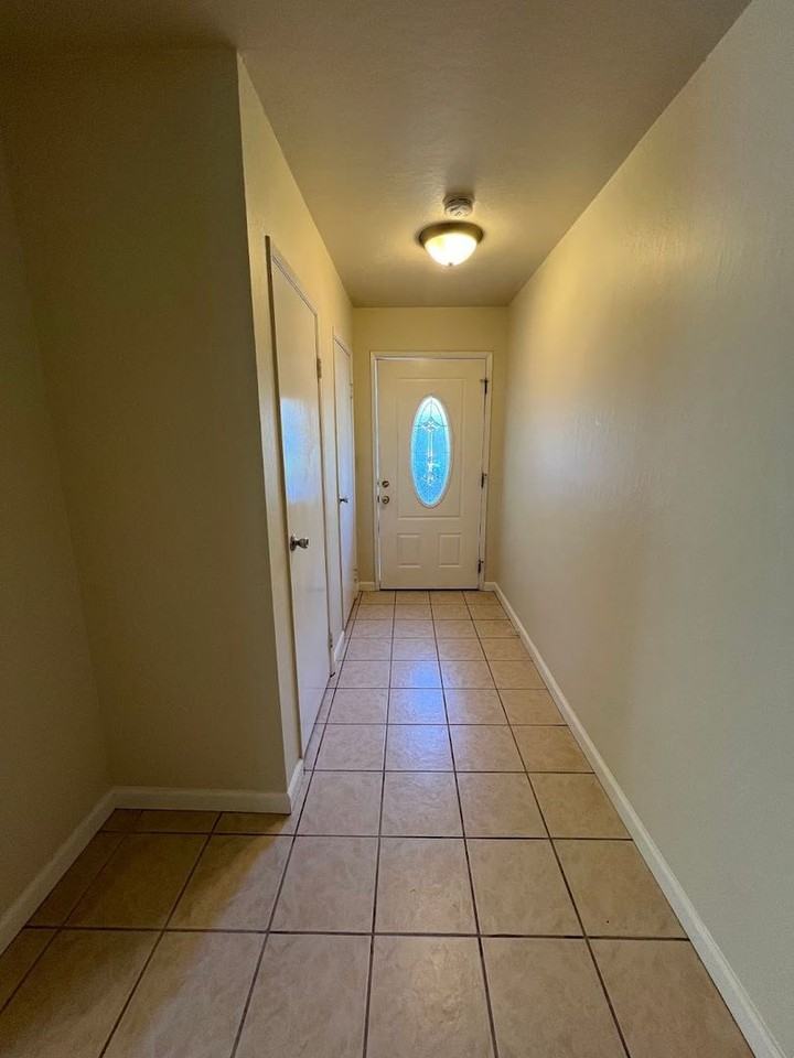 1080 Wallace Dr - Photo 2 of 28