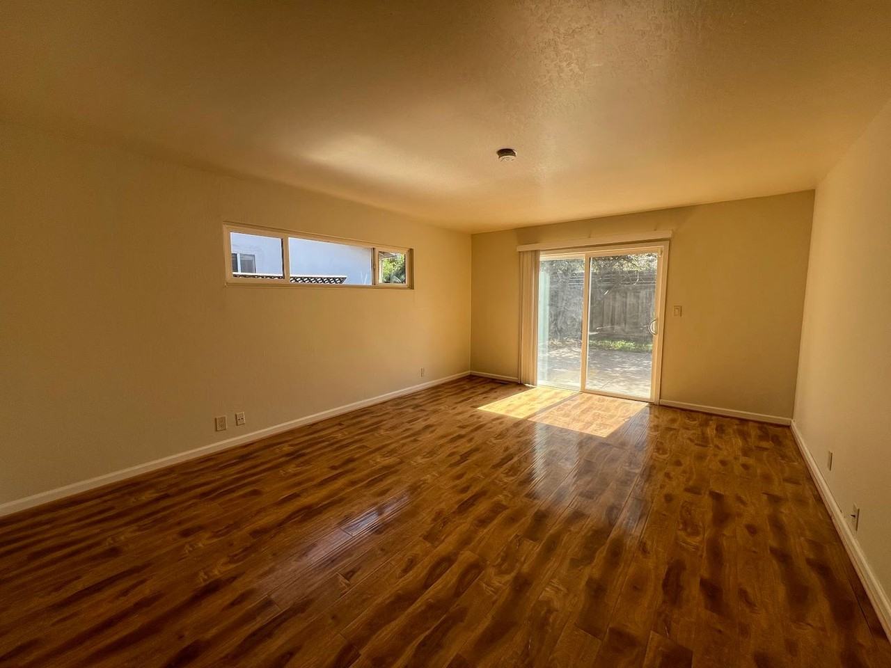 1080 Wallace Dr - Photo 3 of 28